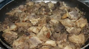 طريقة طهي لحمة الرأس تبرز الطعم الشرقي الأصيل وتقليد الطبخ الشعبي